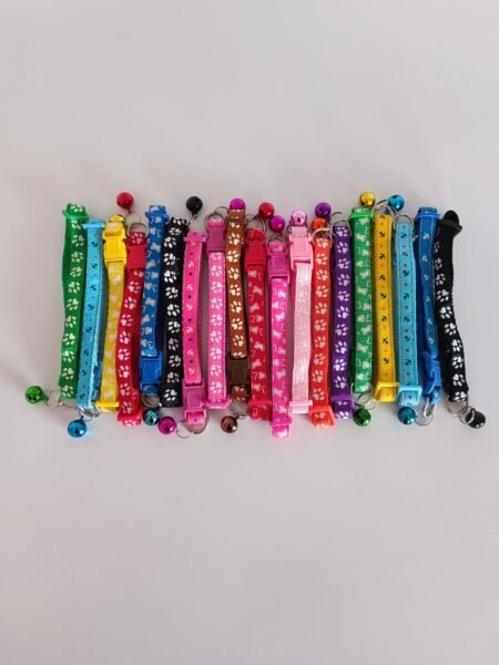 Halsbandje in verschillende kleuren en motiefjes